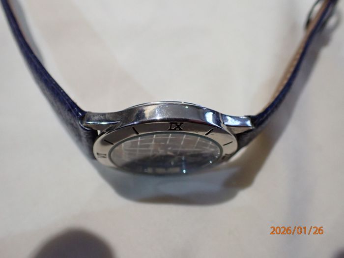 original montre mappemonde ultra plate - photo numéro 5