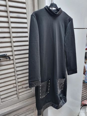 Robe noir manche longue 2 poches taille S