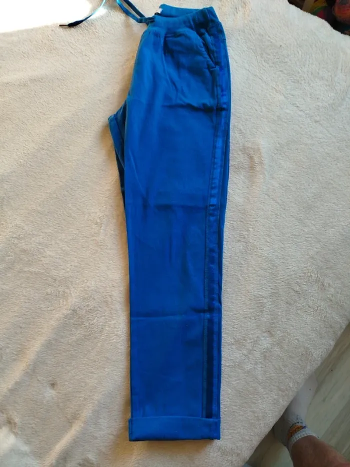Pantalon type 7/8 Made in Italy bleu