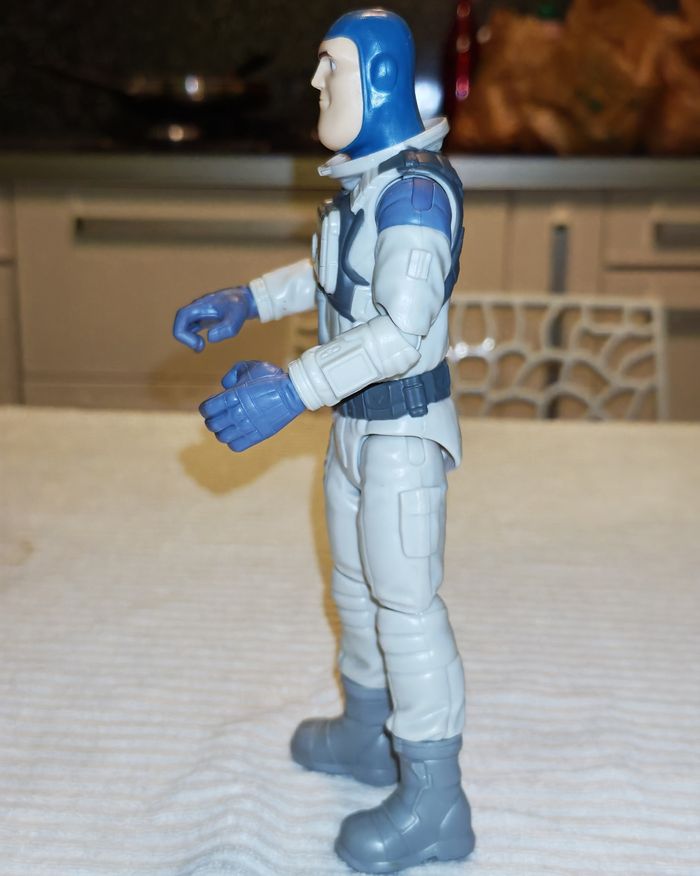 Figurine articulée buzz l'éclair - photo numéro 2