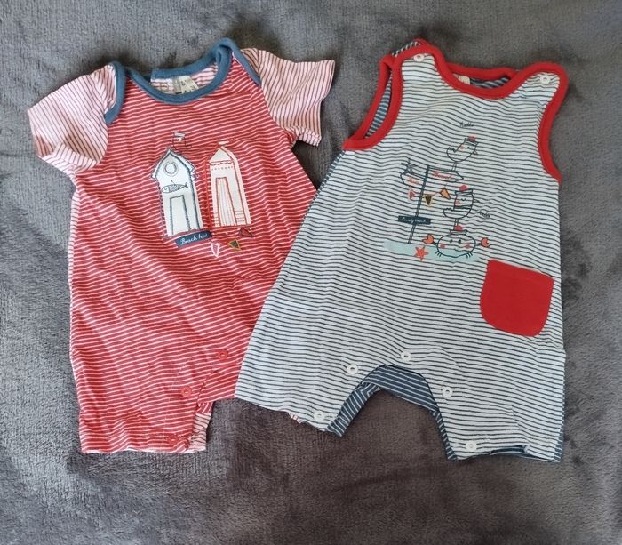 Lot barboteuses à la 1 mois