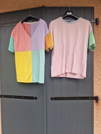 Lot de deux t shirts multicolore
