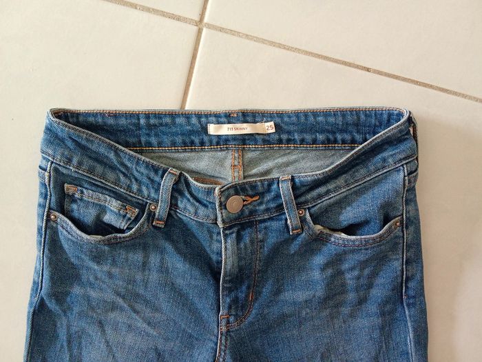 Levi's 711 super skinny W25 - photo numéro 2