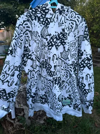 Pull / sweat à capuche bob l’éponge