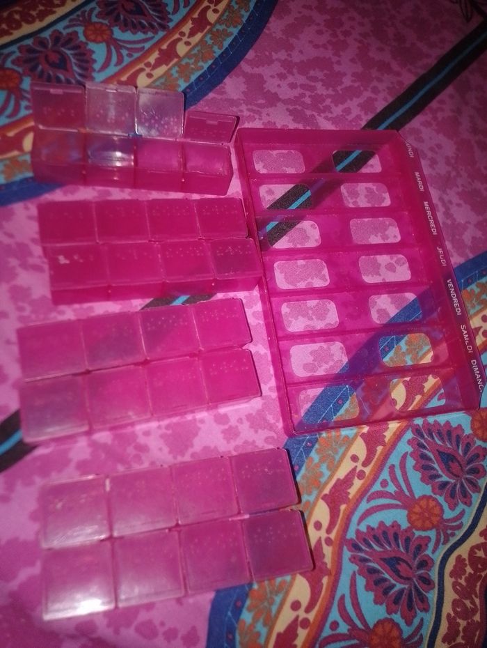 Plaquette semainier pour médicaments - photo numéro 7