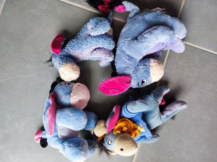 Lot 4 petits bourriquets Disney