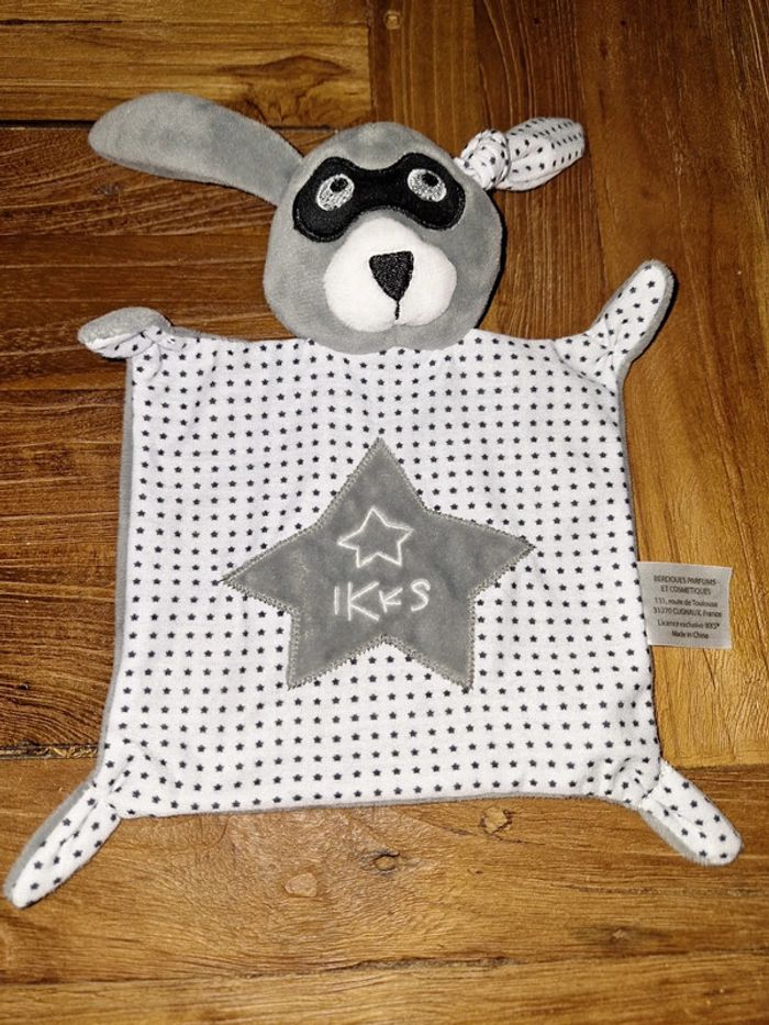 Doudou lapin masqué ikks