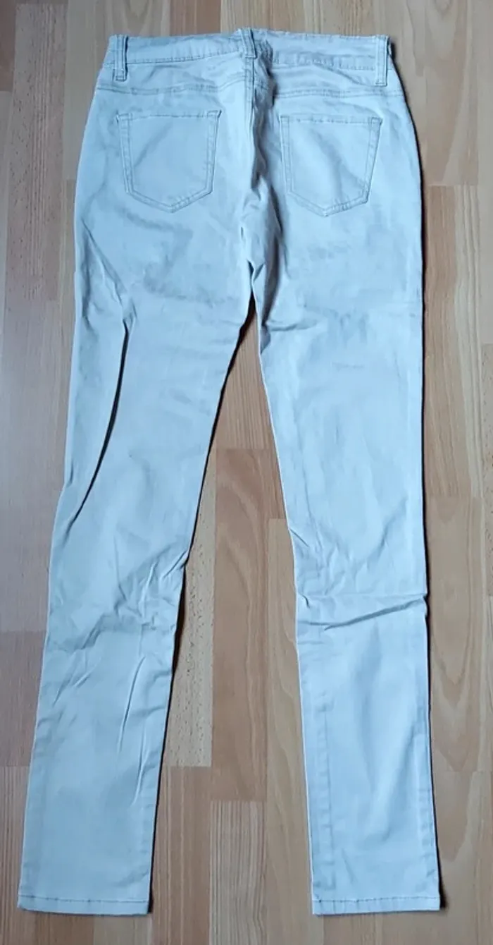 Pantalon beige crème motif discret style léopard - photo numéro 7