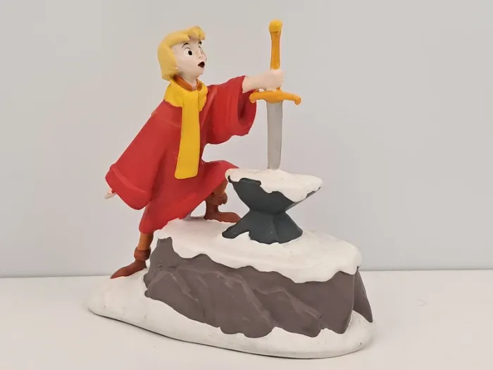 Figurine Arthur de Merlin L'Enchanteur de Walt Disney
