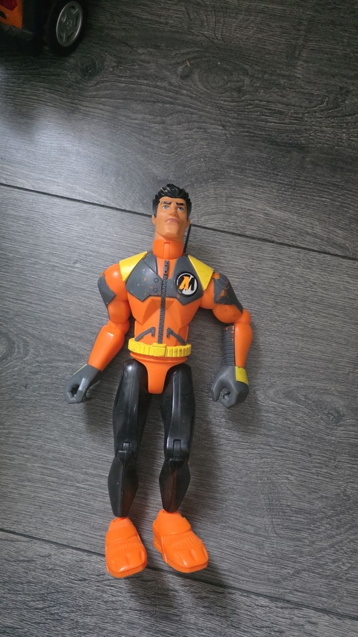 Poupée action man