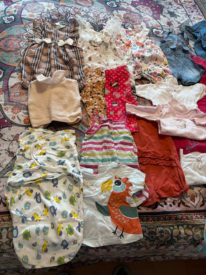 Lot de vêtements bébé fille 6 -9 mois - photo numéro 8