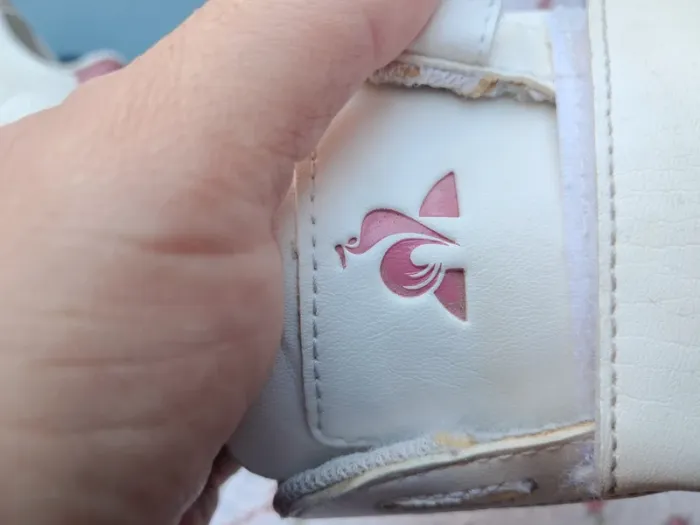 Jolies baskets 👟 cuir souple, sneakers blanches et logo arrière rose, scratch - T31 - Le coq sportif - photo numéro 6
