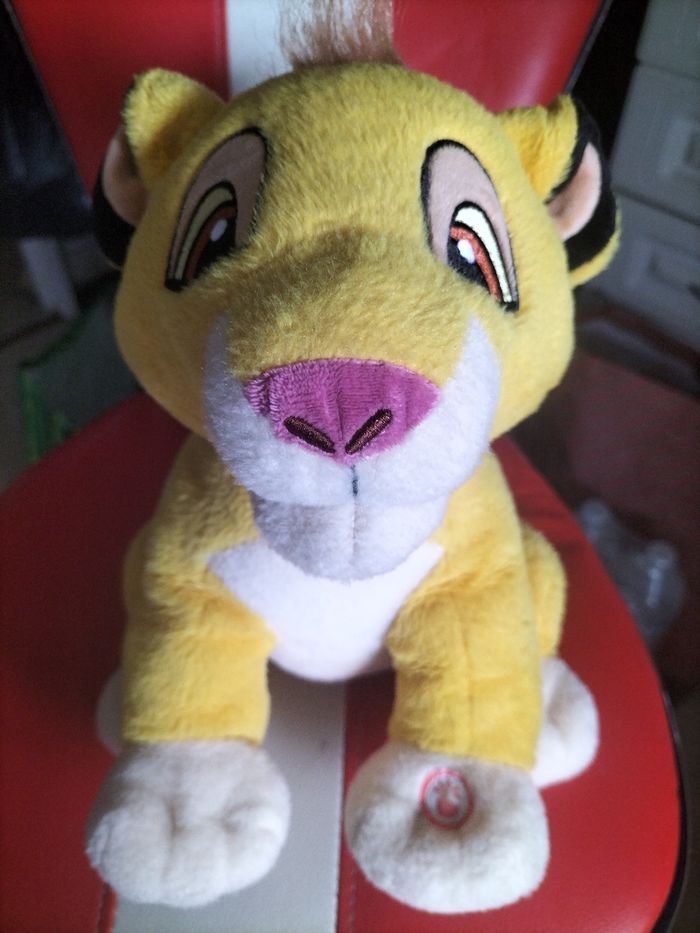Peluche le roi lion