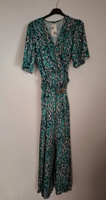 Robe longue avec ceinture new collection neuf