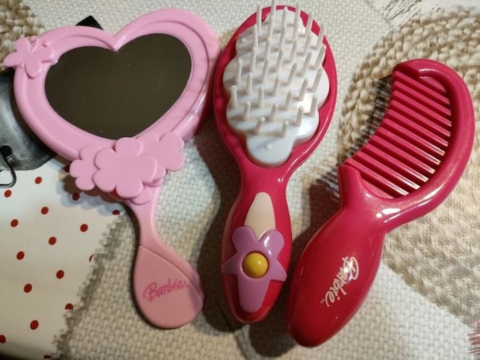 Lot d'accessoires de coiffure Barbie