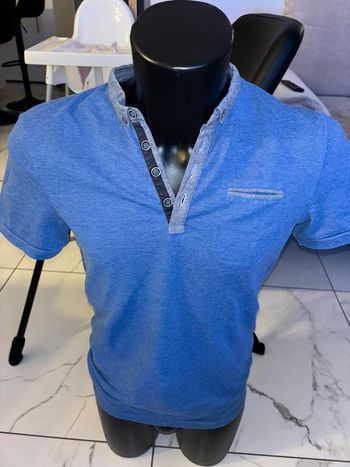 Superbe polo de marque celio taille S en très bon état