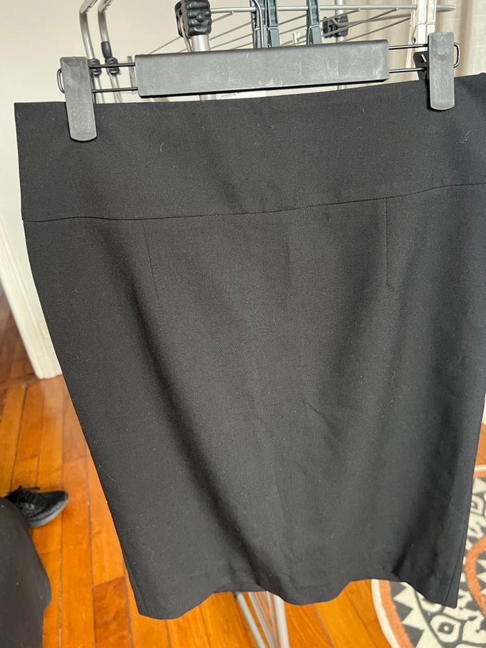 Jupe droite au genou Zara basic taille 36