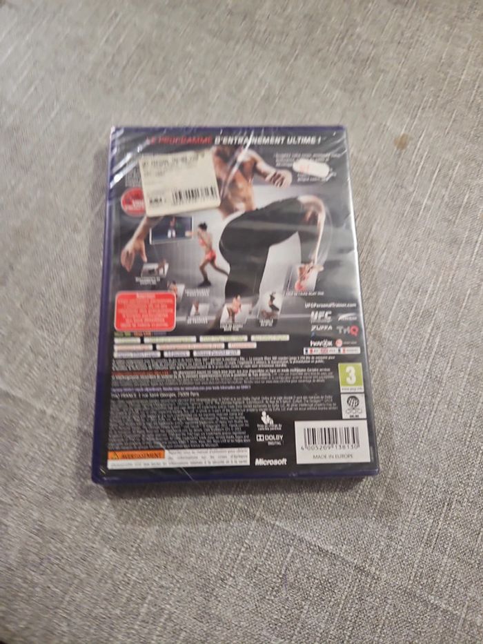 Ufc trainer xbox 360 neuf - photo numéro 2