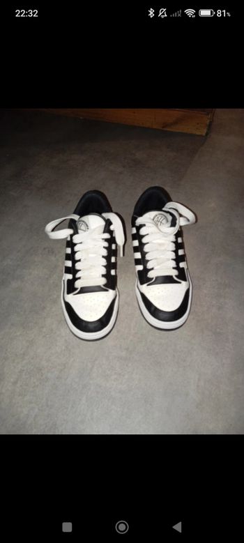 basket adidas 38 2/3 blanche et noir