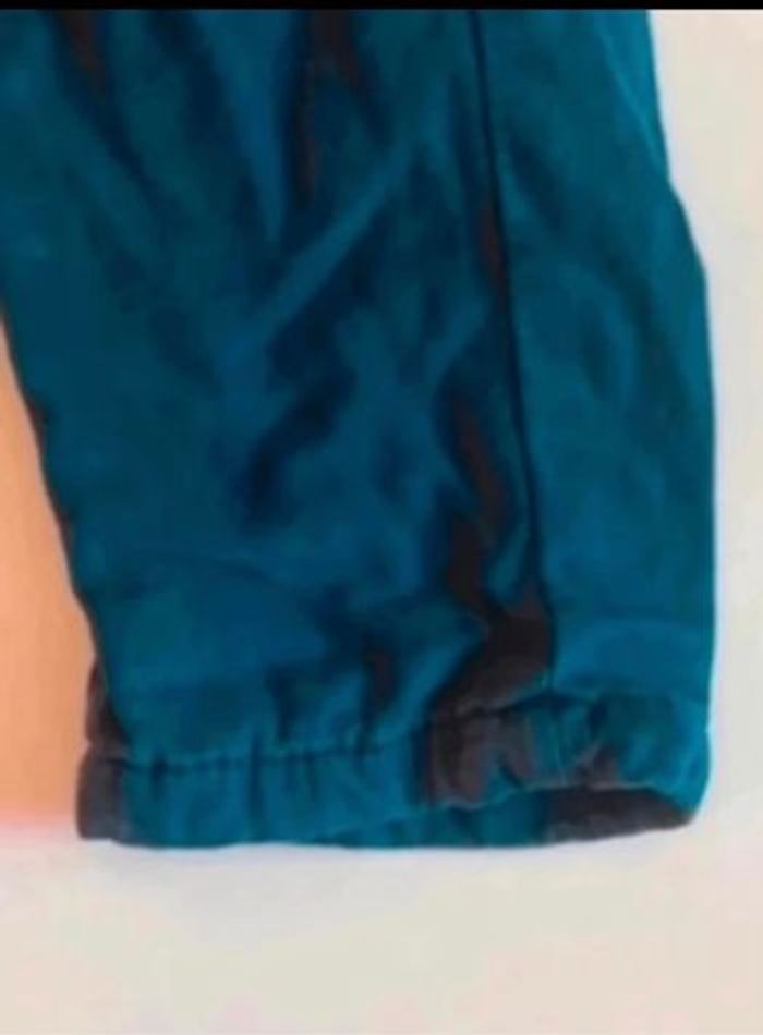 Ensemble haut et bas très bon état pour garcon taille 24 mois couleurs bleu foncé et blanc - photo numéro 9