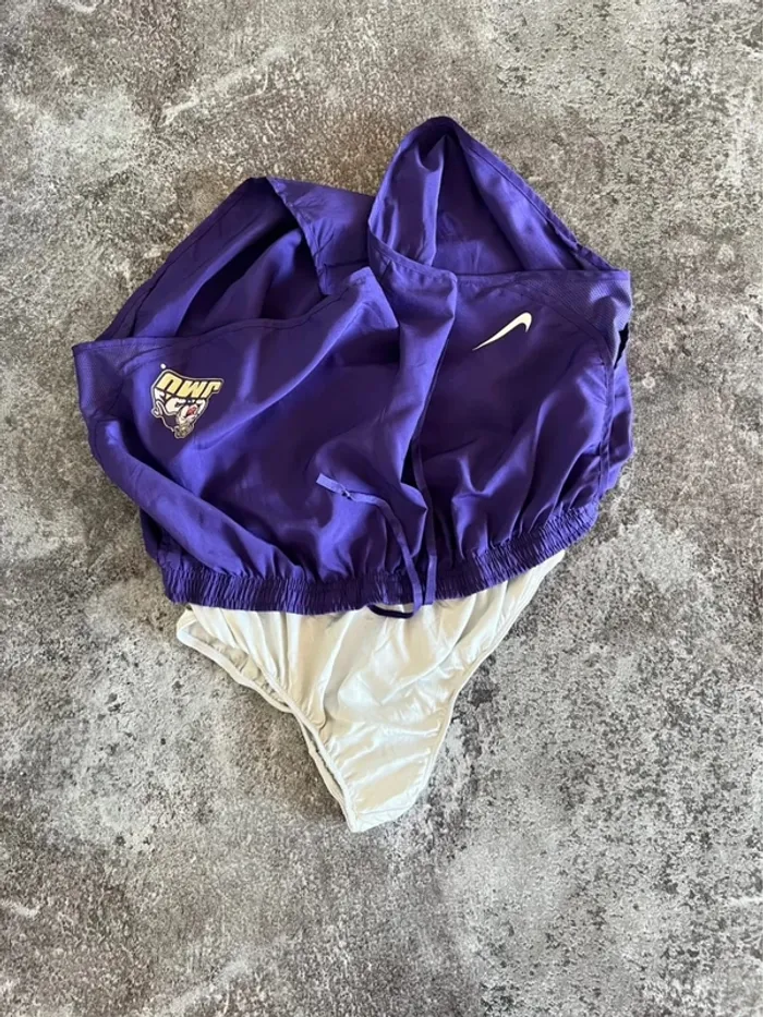 Short sport violet femme Nike taille L Pantalón corto deportivo mujer Pantaloncino donna Damen - photo numéro 3