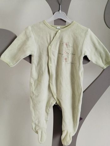 Pyjama vert ouverture avant taille 3 mois