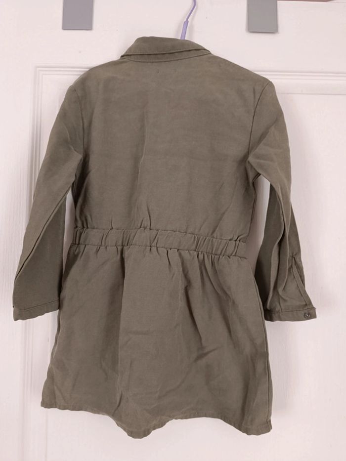 Jolie robe kaki kiabi 5 ans - photo numéro 3