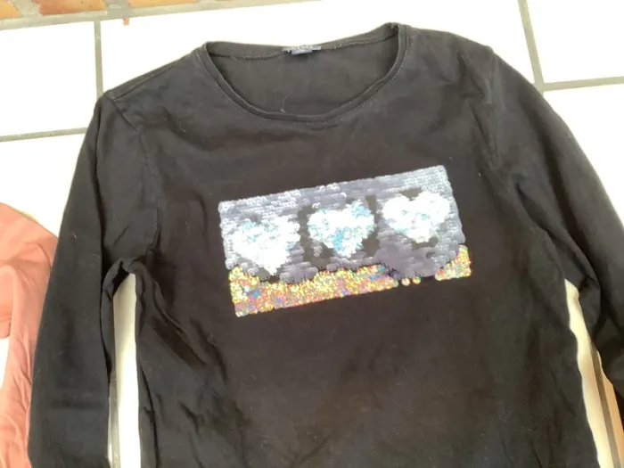 2 tee-shirts filles 👧 - photo numéro 2