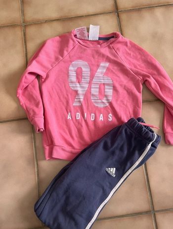 Ensemble adidas rose violet taille 3-4 ans