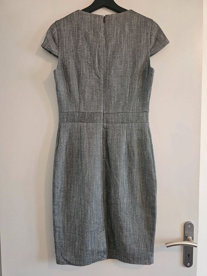 Robe H&M Taille 38 - photo numéro 6