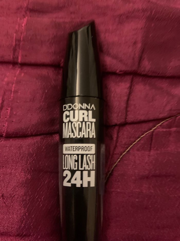 Mascara noir - photo numéro 3