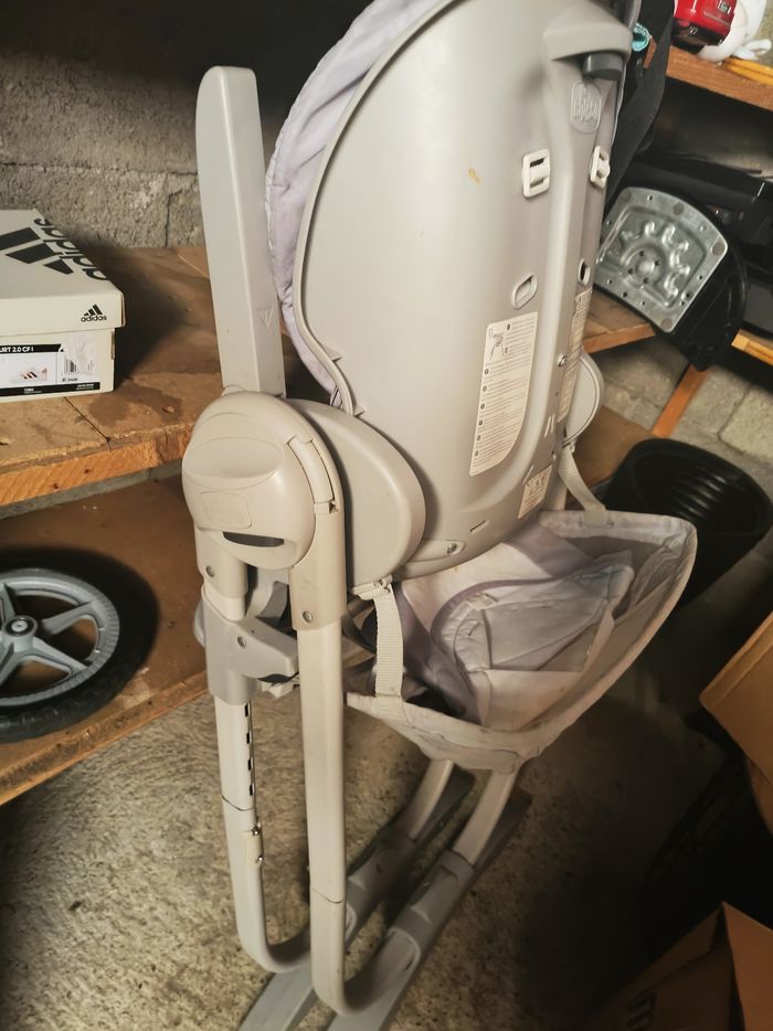 Chaise haute Chicco - photo numéro 2