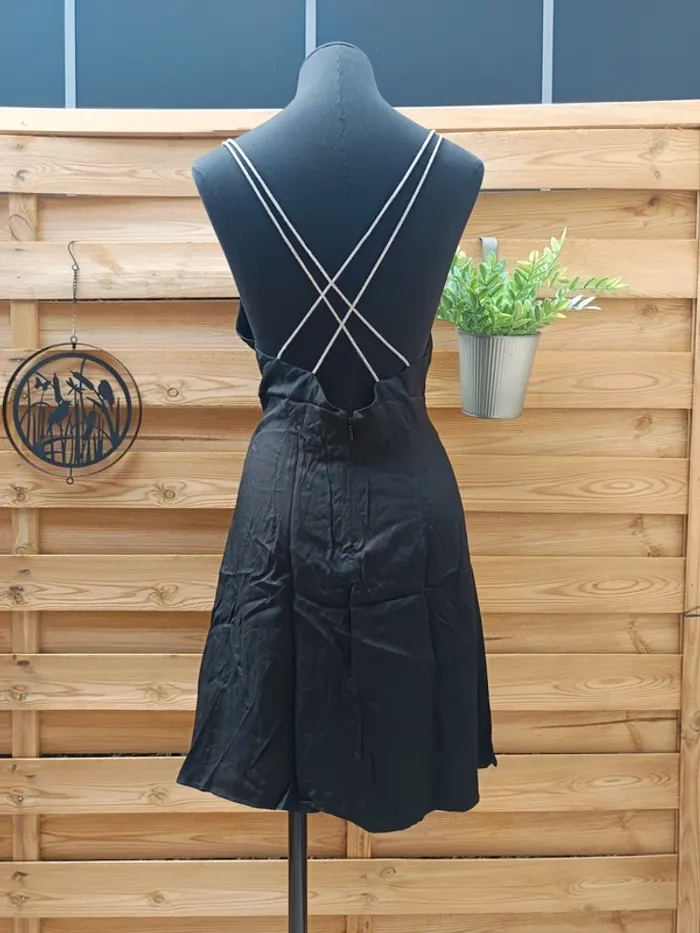 Magnifique robe H&M taille S - photo numéro 3