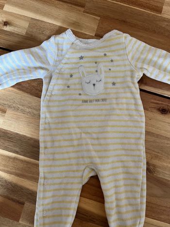 Pyjama tape à l’œil - 3 mois