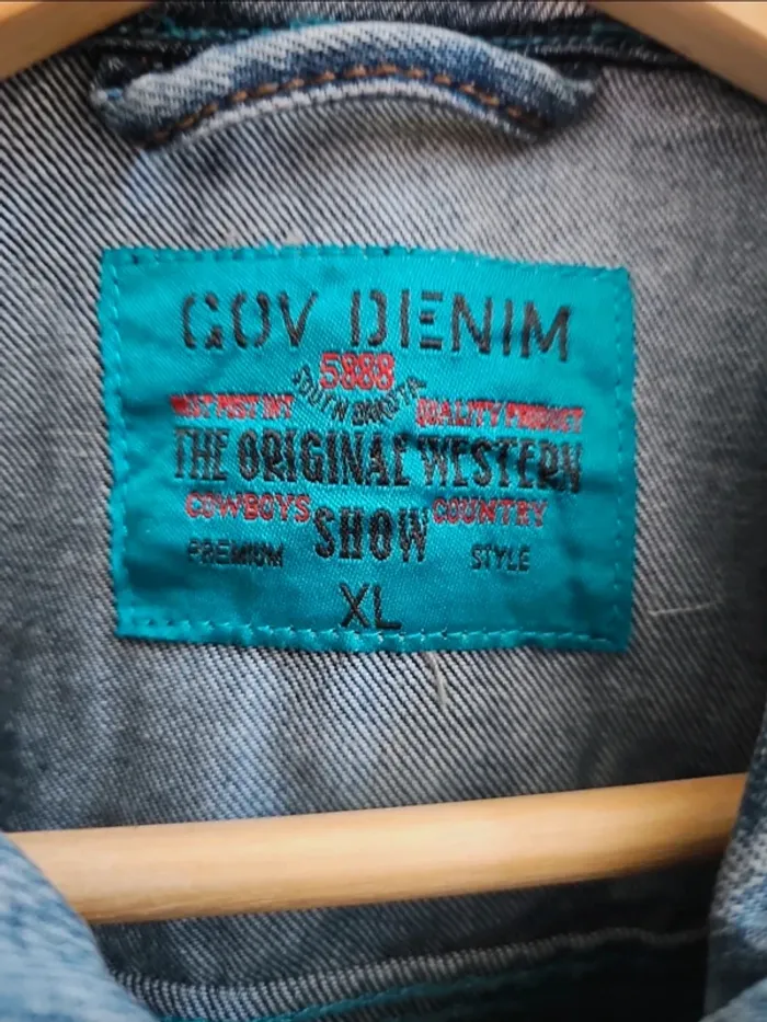 Veste en jean effet usé - photo numéro 12