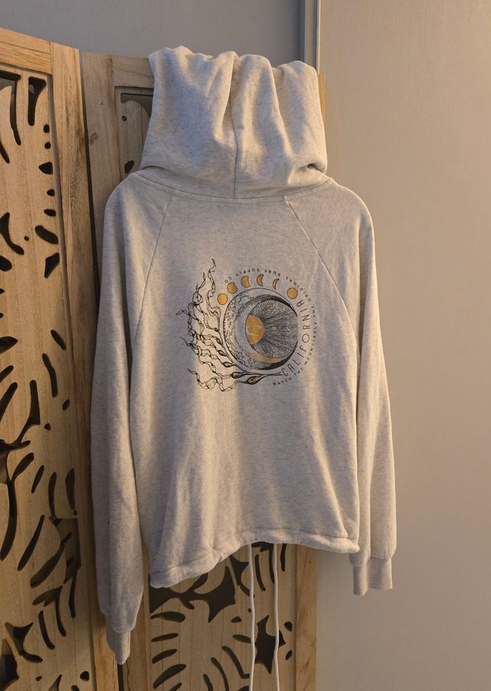 Sweat à capuche et fermeture éclair - photo numéro 3