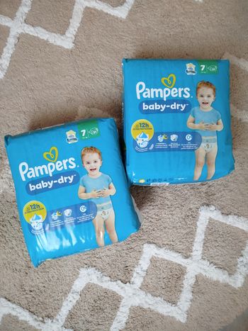 Lot de 2 paquets de Pampers Baby Dry taille 7