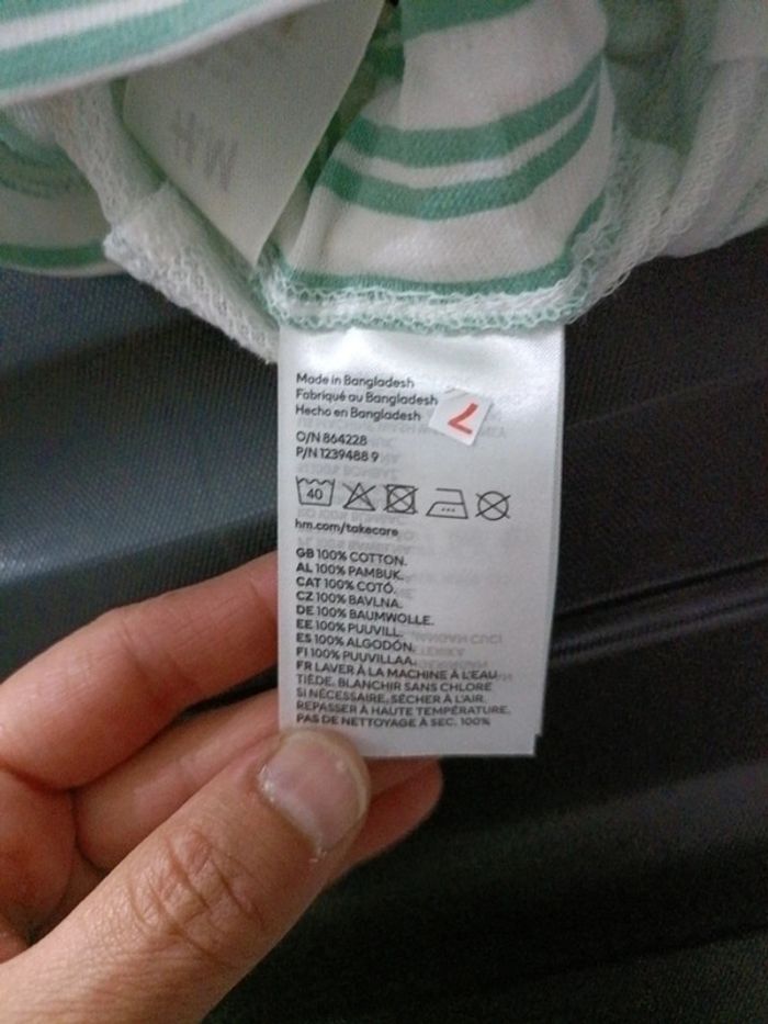 Short bébé H&M mixte rayure neuf avec étiquette – 100 % coton – 6-9 mois - photo numéro 6