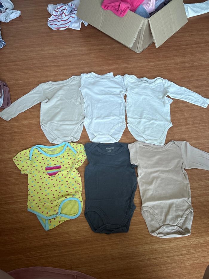 Lot de 6 body 12 mois