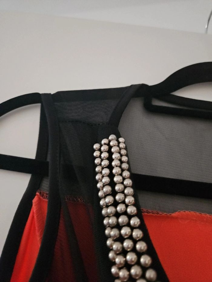 Haut peplum habillé bijoux corail et noir - photo numéro 3