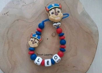 Attache tétine pat patrouille 