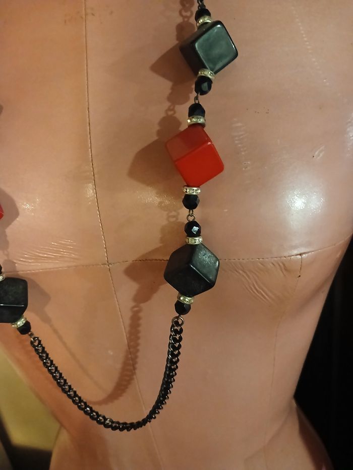 Collier fantaisie rouge et noir Scherrer - photo numéro 3