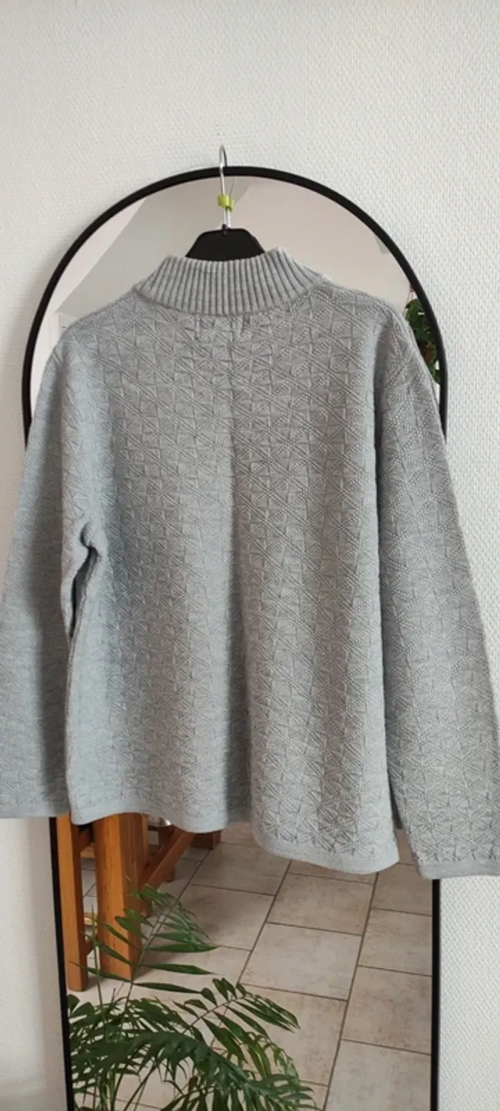 Pull Afibel 46/48 neuf - photo numéro 2