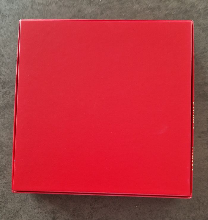 Boîte Giorgio Armani - NEUVE - photo numéro 2