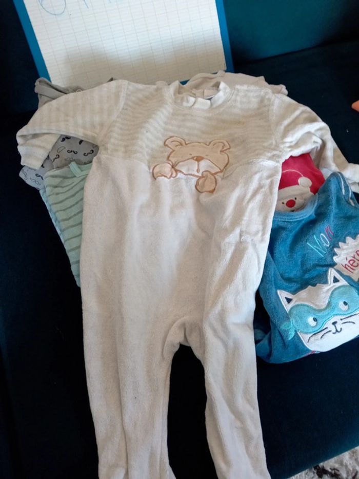 Lot de 6 pyjamas grenouillères 6mois bébé - photo numéro 2