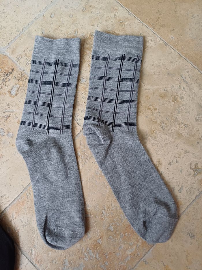 2 paires de chaussettes neuves homme t 44 - photo numéro 3