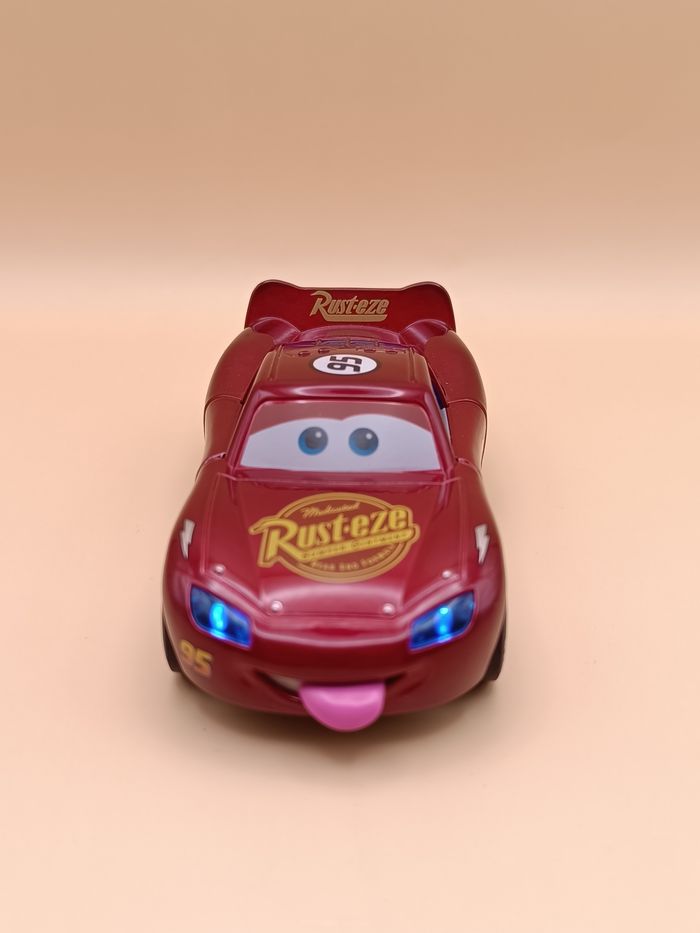 Voiture Cars Flash McQueen - photo numéro 5
