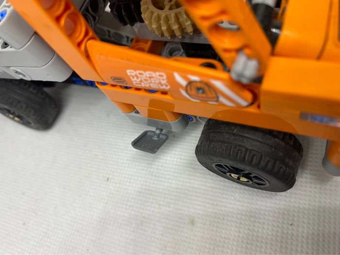 Lego Technic 42060 camion benne avec sa remorque - photo numéro 8