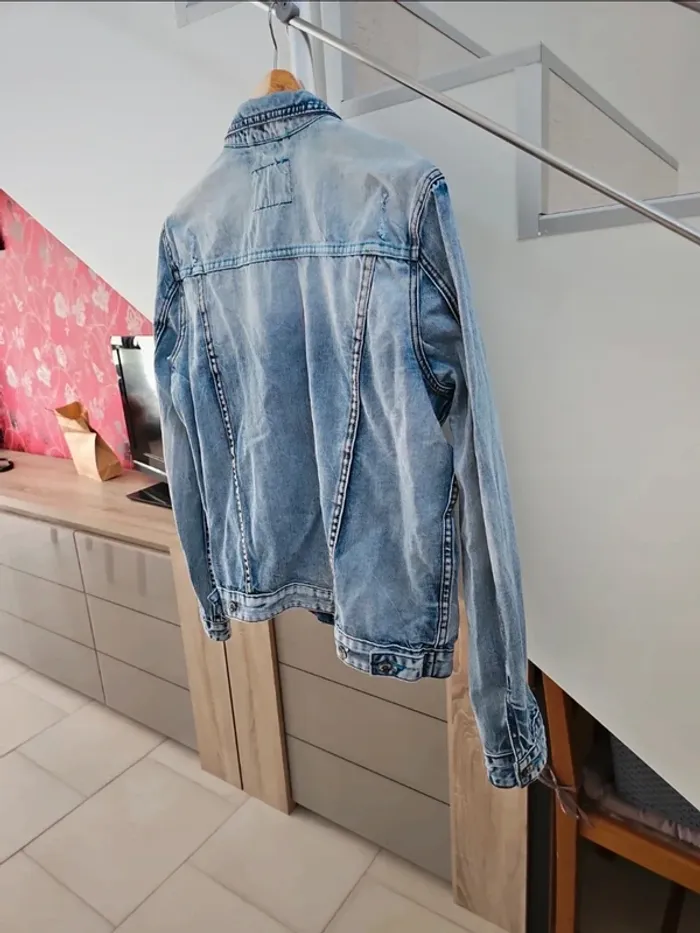 Veste en jean effet usé - photo numéro 7