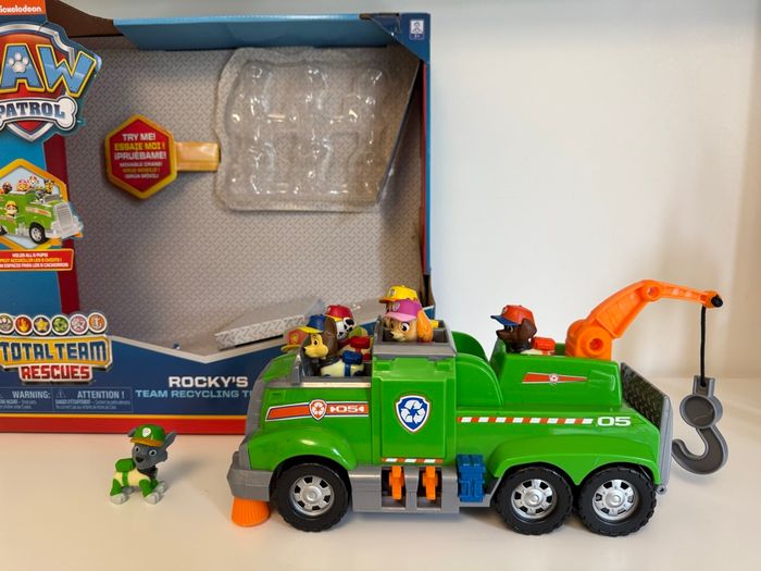 Pat patrouille total team camion rocky poubelle recyclage avec 6 chiens figurines et emballage - photo numéro 2